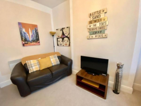 Blackpool Abode - The Buttercup Suite